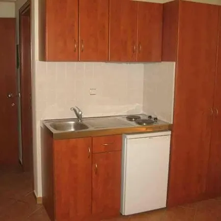 Apart Otel Athina Olympiakí Aktí