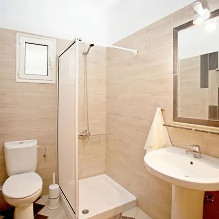 Athina 公寓式酒店 Olympiakí Aktí